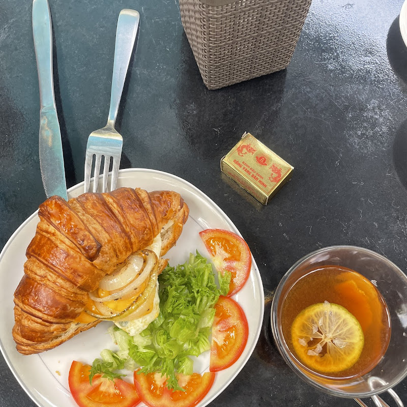 Review khách hàng Maksim Gromov tại Camelia Villa